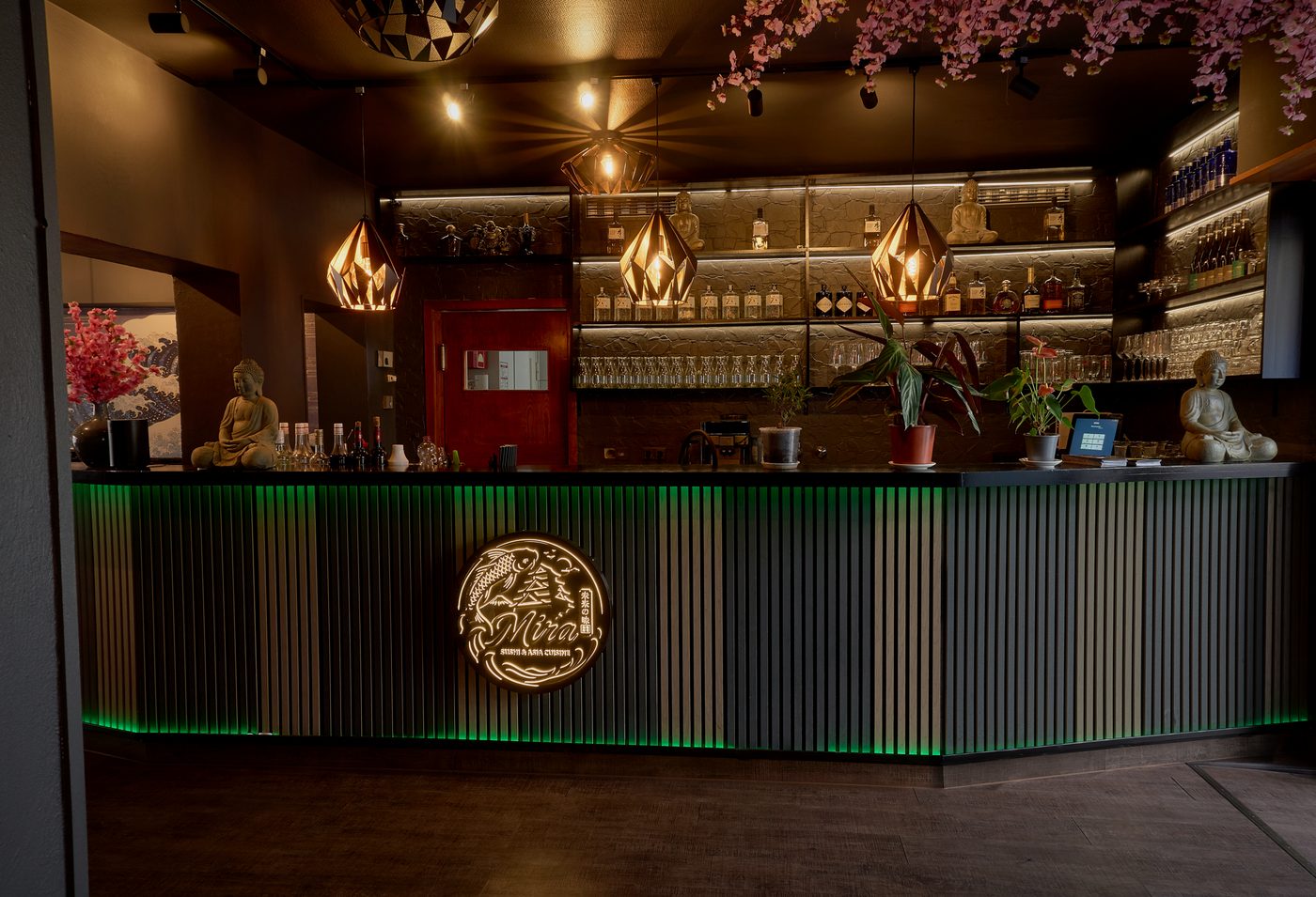 Bar im Mira